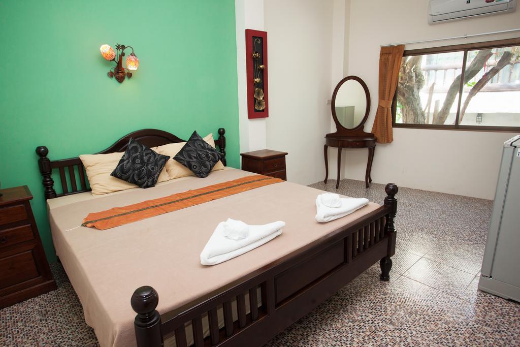 Sea Breeze Guest House Cha-Am Rom bilde